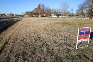 4208 N Main St, Cleburne, TX 76058 - Photo 1