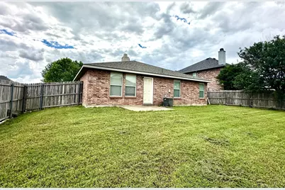 8021 Stowe Springs Lane, Arlington, TX 76002 - Photo 13