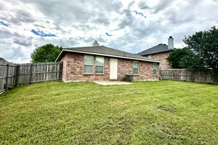 8021 Stowe Springs Ln, Arlington, TX 76002 - Photo 13