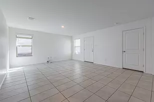 14037 Earlham St, Pilot Point, TX 76258 - Photo 7