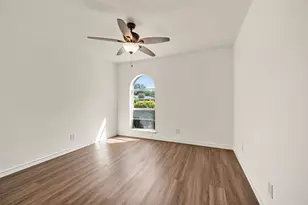 1905 Castille Dr, Carrollton, TX 75007 - Photo 27