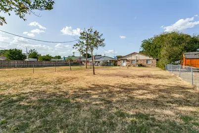 8913 Wilbur Street, White Settlement, TX 76108 - Photo 25