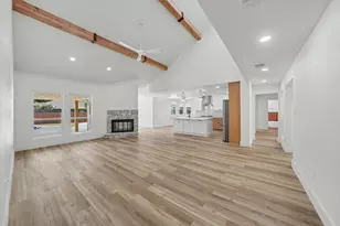 4001 Bullock Dr, Plano, TX 75023 - Photo 11