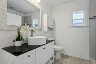 403 E Franklin St, Grapevine, TX 76051 - Photo 15