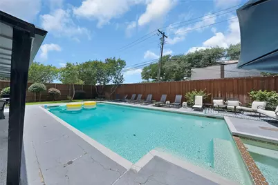 1601 Oak Meadow Drive, Irving, TX 75061 - Photo 17