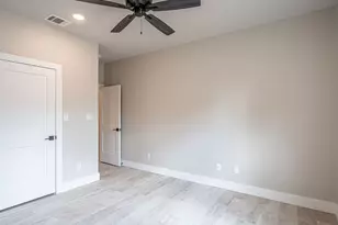 2204 Salina Cir, Granbury, TX 76048 - Photo 11