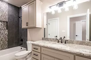 2204 Salina Cir, Granbury, TX 76048 - Photo 13
