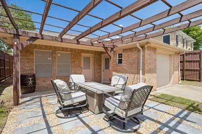 630 W Neely Street, Dallas, TX 75208 - Photo 27