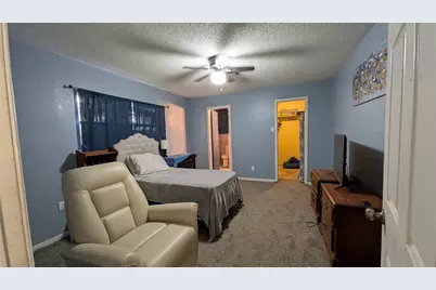102 S Patricia Street, Lacy Lakeview, TX 76705 - Photo 9