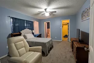 102 S Patricia St, Lacy Lakeview, TX 76705 - Photo 9