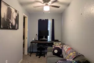 102 S Patricia St, Lacy Lakeview, TX 76705 - Photo 15
