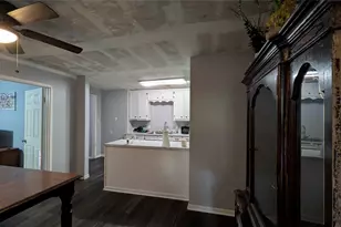 102 S Patricia St, Lacy Lakeview, TX 76705 - Photo 5