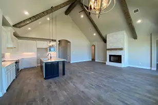 592 Lydia Ln, Granbury, TX 76049 - Photo 7