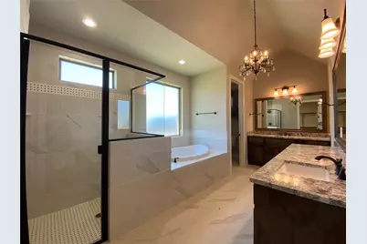 592 Lydia Lane, Granbury, TX 76049 - Photo 17