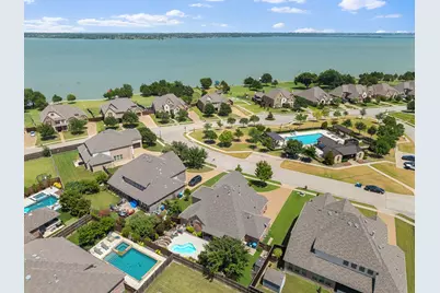 9902 Clubhouse Circle, Rowlett, TX 75089 - Photo 31