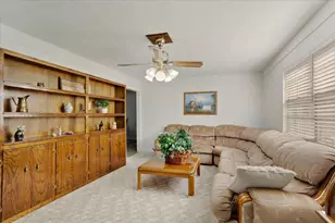 515 E Day St, Denison, TX 75021 - Photo 3