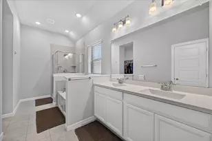 5408 High Pointe Dr, Haltom City, TX 76137 - Photo 7