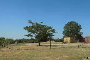 192 Salt Grass Cir, Poolville, TX 76487 - Photo 23