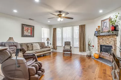 916 Sequoia Way, Saginaw, TX 76131 - Photo 7