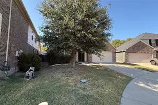 2805 Bird Creek Ct, Little Elm, TX 75068 - Photo 3