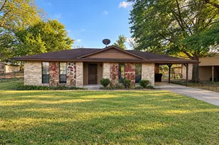 225 Elizabeth Ln, Blossom, TX 75416 - Photo 1