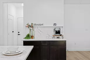 3037 Valentine St, Dallas, TX 75215 - Photo 7