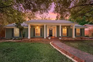 12450 Wood Manor Cir, Farmers Branch, TX 75234 - Photo 3