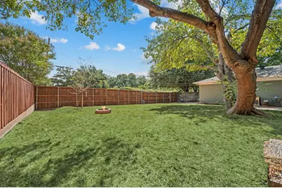 12450 Wood Manor Circle, Farmers Branch, TX 75234 - Photo 23