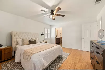 12450 Wood Manor Circle, Farmers Branch, TX 75234 - Photo 5