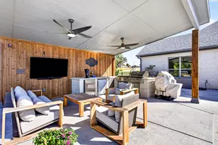 133 Helton Dr, Granbury, TX 76049 - Photo 35