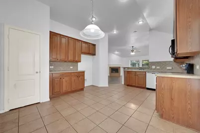 2309 Trickling Creek Drive, Garland, TX 75041 - Photo 9