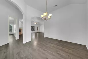 2309 Trickling Creek Dr, Garland, TX 75041 - Photo 3
