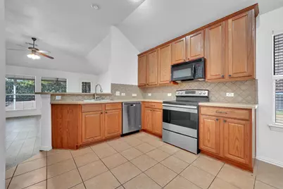 2309 Trickling Creek Drive, Garland, TX 75041 - Photo 7