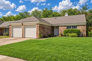 5522 Yaupon Dr, Arlington, TX 76018 - Photo 1