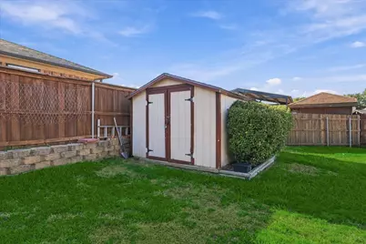 932 Clear View, Bedford, TX 76021 - Photo 37