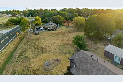 309 W Sherman Drive, Aubrey, TX 76227 - Photo 5
