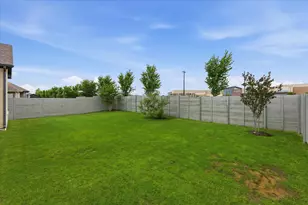 2017 Tremont Dr, Argyle, TX 76226 - Photo 35