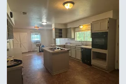 670 County Road 3701, Quinlan, TX 75474 - Photo 11