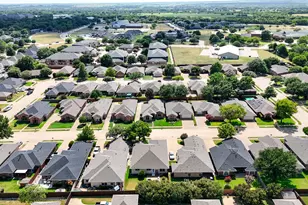 210 Bluebonnet Ln, Waxahachie, TX 75165 - Photo 33
