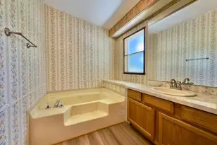 205 W Long St, Elm Mott, TX 76640 - Photo 11