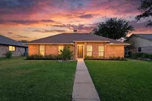 2611 Fallcreek Dr, Carrollton, TX 75006 - Photo 1