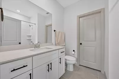 5360 Springlake Parkway, Haltom City, TX 76117 - Photo 9
