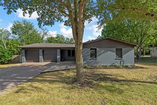 121 E Dawn Dr, Robinson, TX 76706 - Photo 3