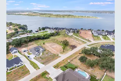 3005 Southern Rise Court, Granbury, TX 76049 - Photo 13