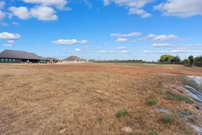 2001 Southern Rise Court, Granbury, TX 76049 - Photo 17