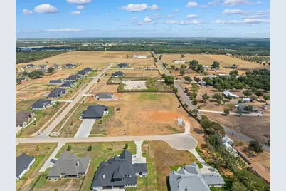 2001 Southern Rise Court, Granbury, TX 76049 - Photo 5