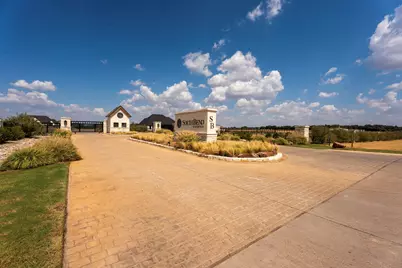2001 Southern Rise Court, Granbury, TX 76049 - Photo 23