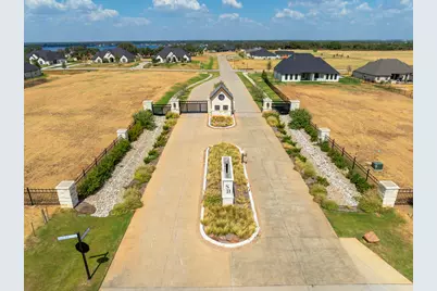 2001 Southern Rise Court, Granbury, TX 76049 - Photo 25