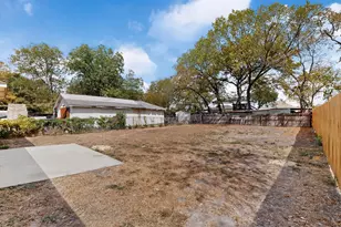 1512 Rowan Ave, Dallas, TX 75223 - Photo 33