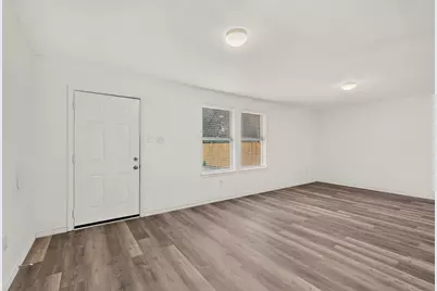 1512 Rowan Avenue, Dallas, TX 75223 - Photo 3